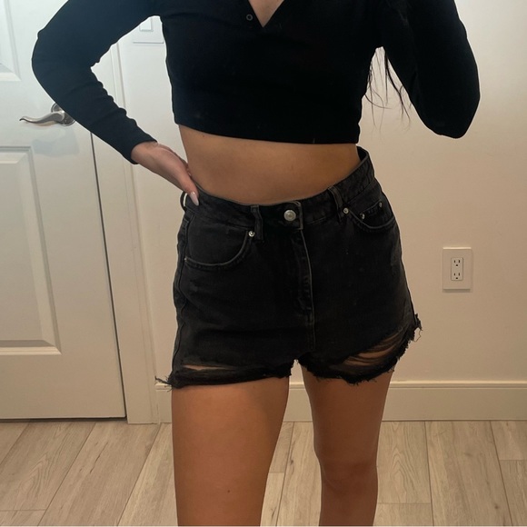 TOPSHOP Mom Denim Shorts - Picture 6 of 14